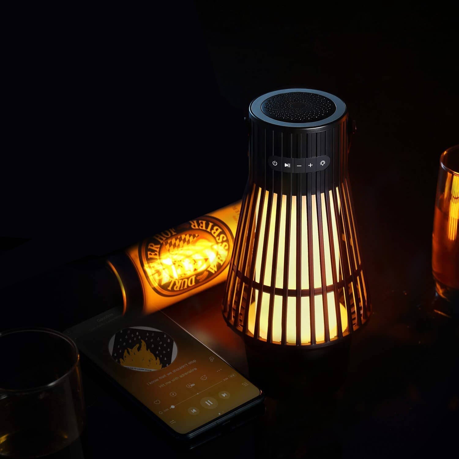 Wasserdichter Kunststoff-Hohlstab-Lampenschirm LED Bluetooth-Lautsprecher Außenlampe