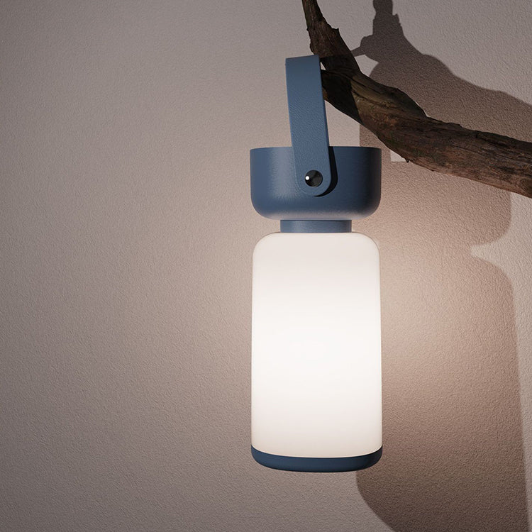 Moderne Einfachheit Wasserdichte Tragbare Kunststoff ABS Zylinder LED Tischlampe Außenbeleuchtung Für Außenpatio