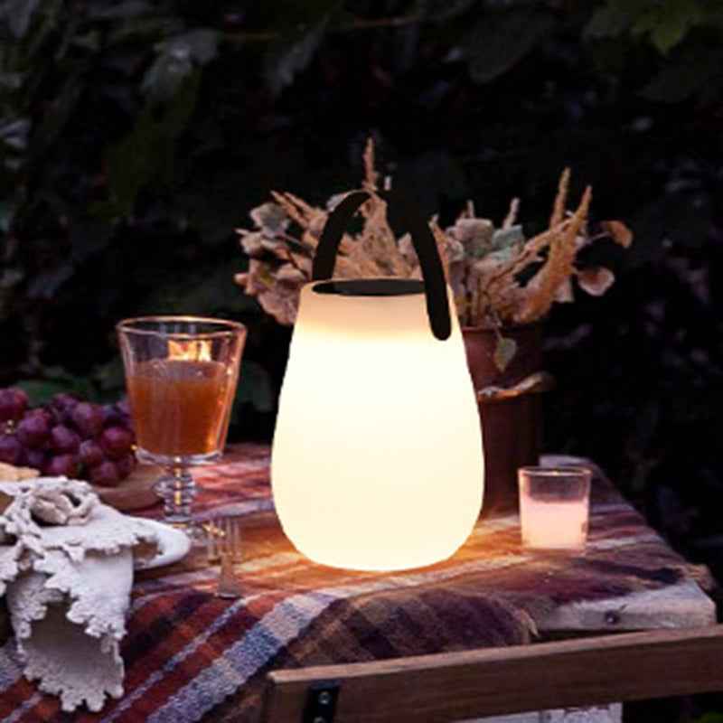 Moderne Minimalistische Solar Wasserdichte Tragbare PE Runde Zylinder Kegel LED Außenlicht Für Außenbereich